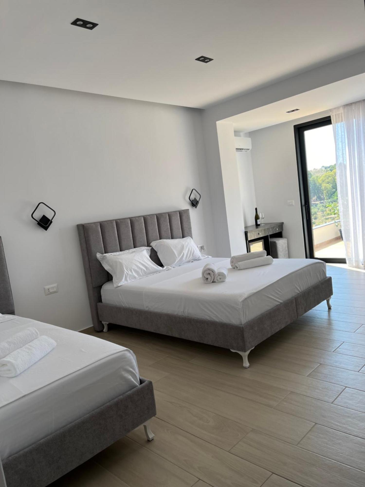 Del Mare Hotel ซารานเดอ ภายนอก รูปภาพ